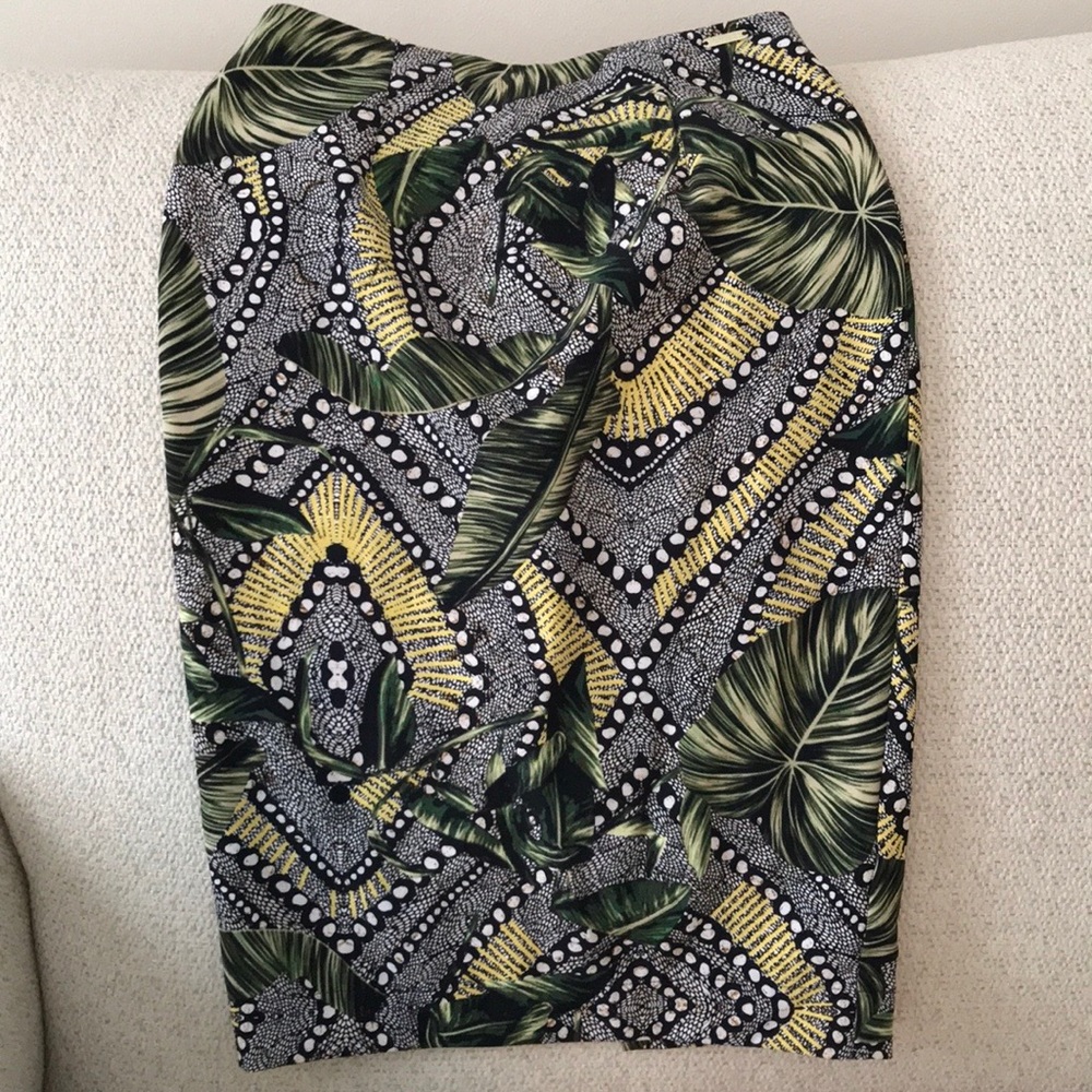 GUESS tropical pencil skirt